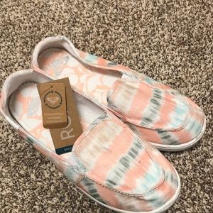 NWT Roxy sneakers
